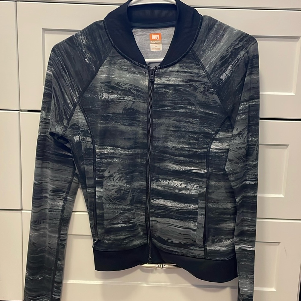 Lucy Zip-up